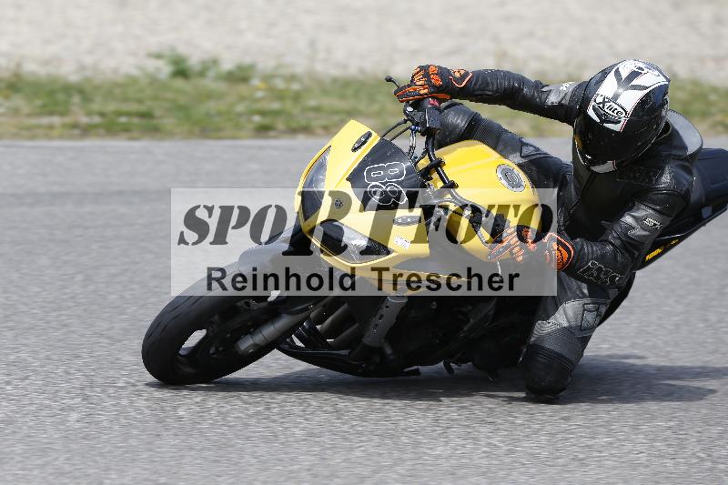 /10 20.04.2026  Pluess Moto Sport ADR/Freies Fahren/88